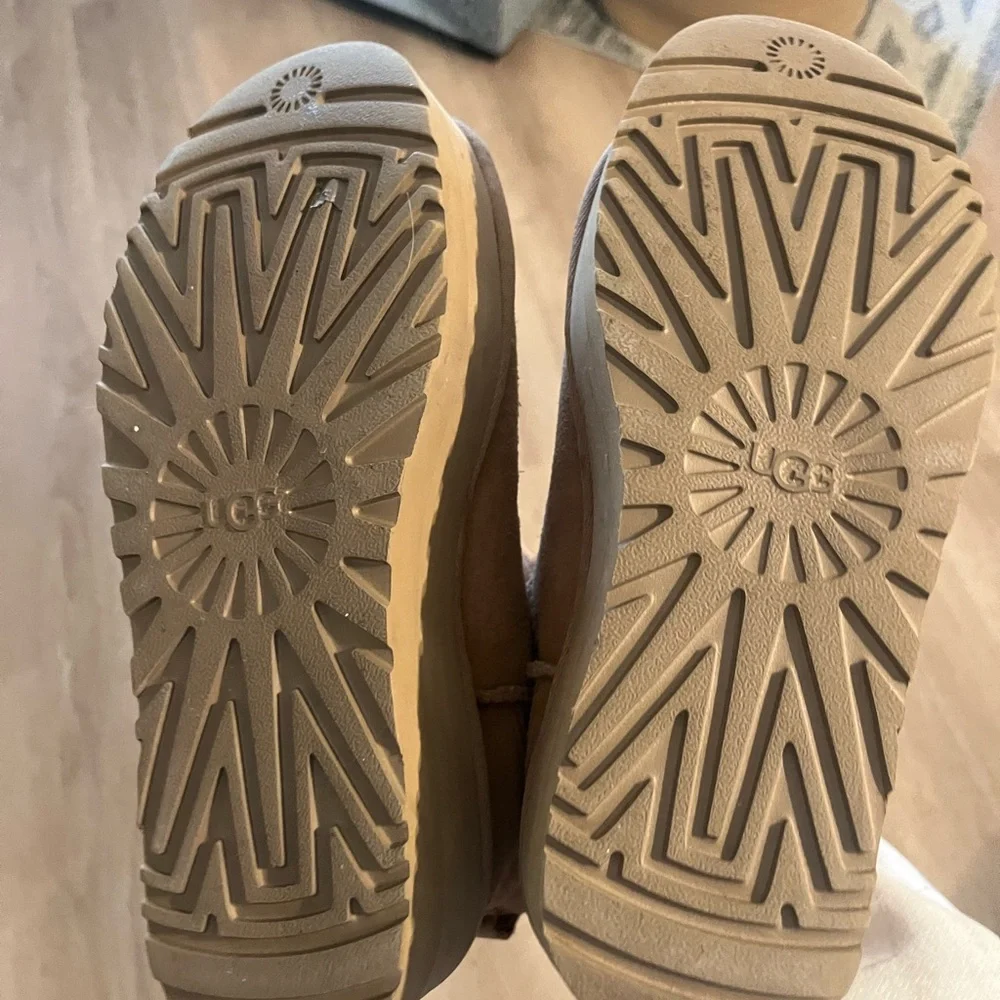UGG classic short